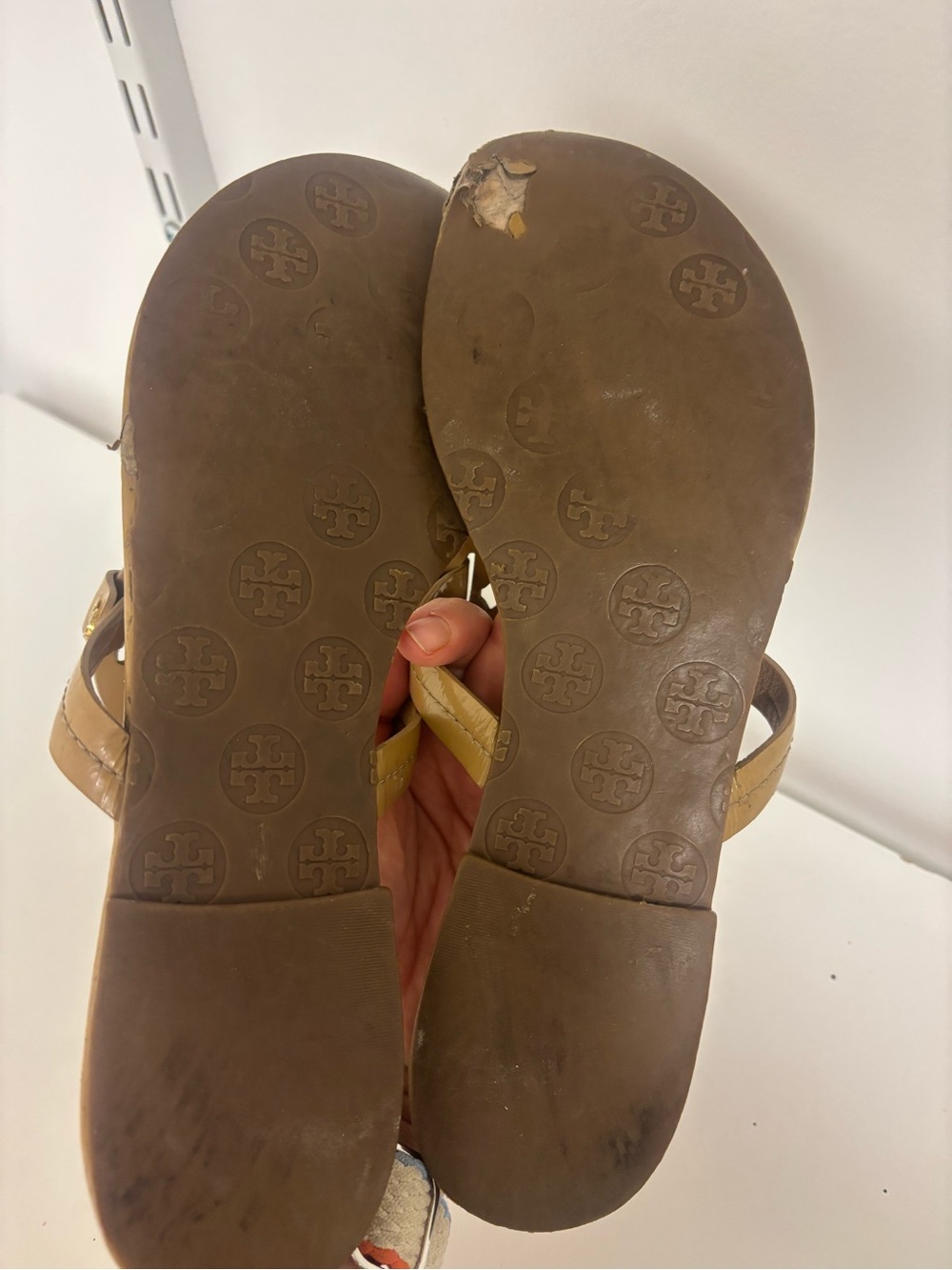 Tory Burch Logo Thong Sandals in Cognac - 9.5 - Picture 5 of 7